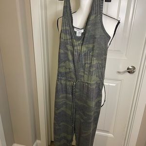 C brand camo jumper